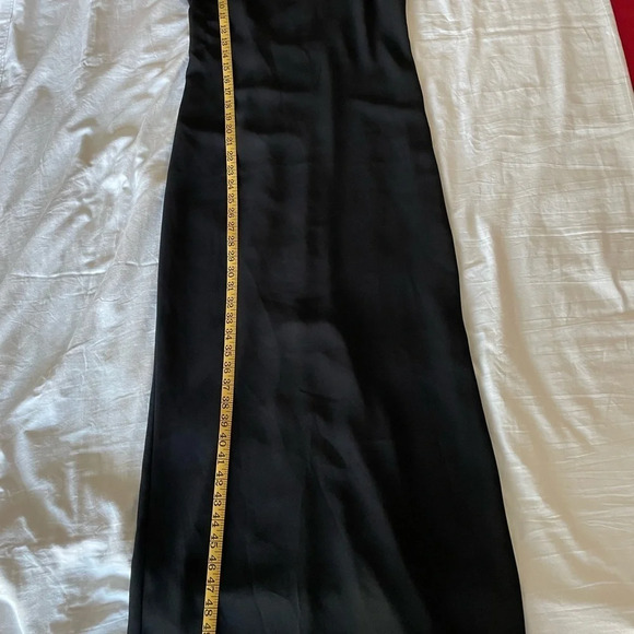 Laundry by Shelli Segal Maxi Gown Black 10 Low Back Bead Trim Simple Sleek - Picture 8 of 16